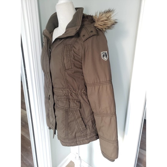 American Eagle Outfitters Jackets & Blazers - Rare AE Vintage green faux fur lined utility coat